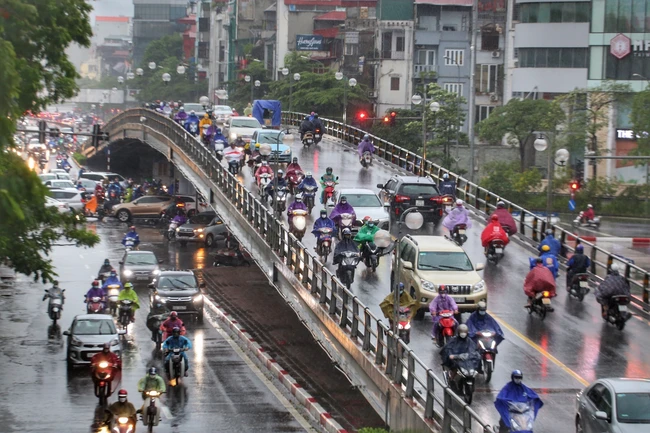 Thời tiết ngày 1/10: Bắc Bộ, Bắc Trung Bộ chuyển lạnh về đêm và sáng sớm - Ảnh 1.